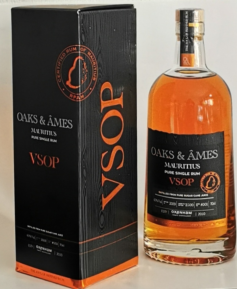 OAKS & AMES VSOP Rum